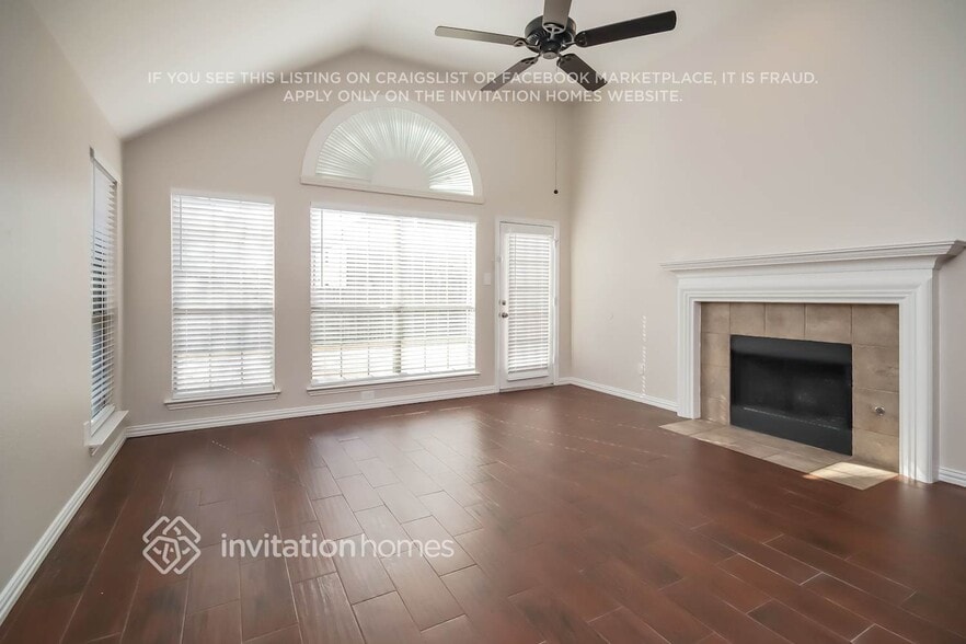 Building Photo - 222 Vernon Dr