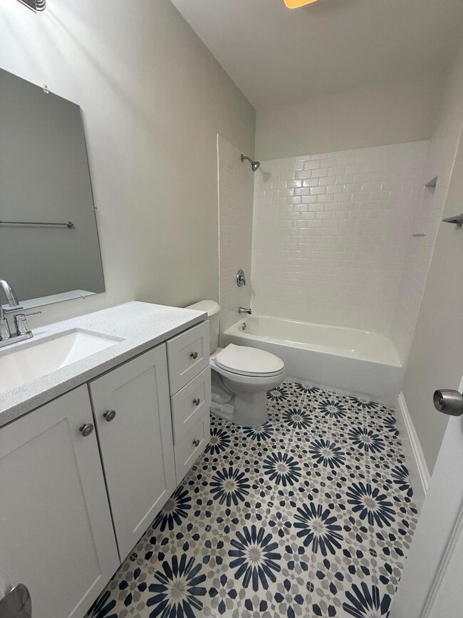 Building Photo - 248 Wenonah Pl