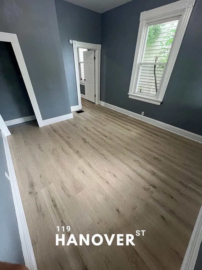 Building Photo - 119 Hanover Dr