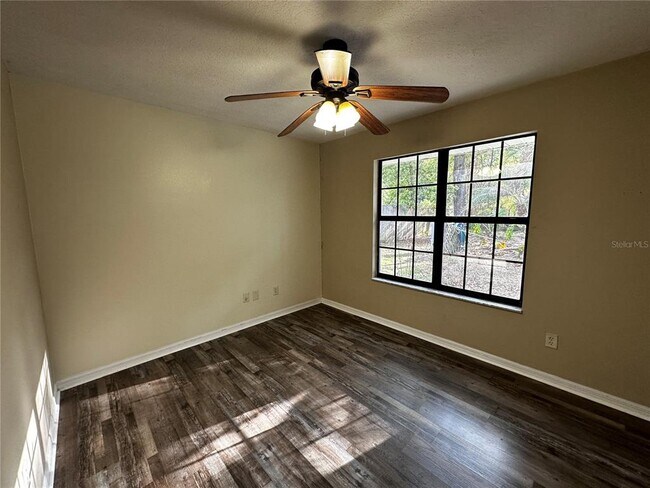 Building Photo - 44 Teak Course