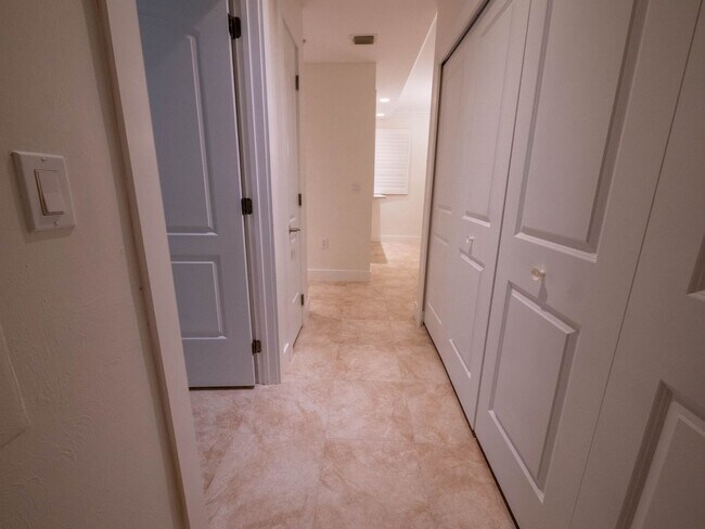 Building Photo - 2110 W 1st