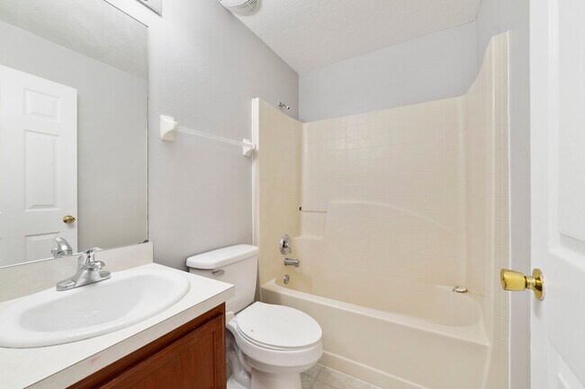 Building Photo - 266 Chadworth Dr