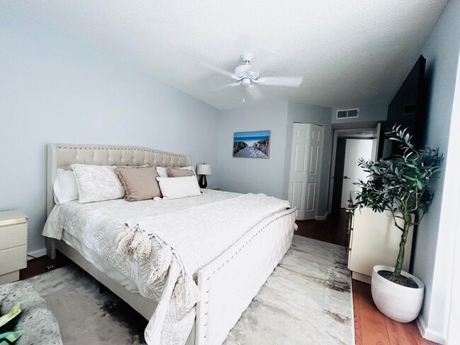 Building Photo - 353 S US Hwy 1