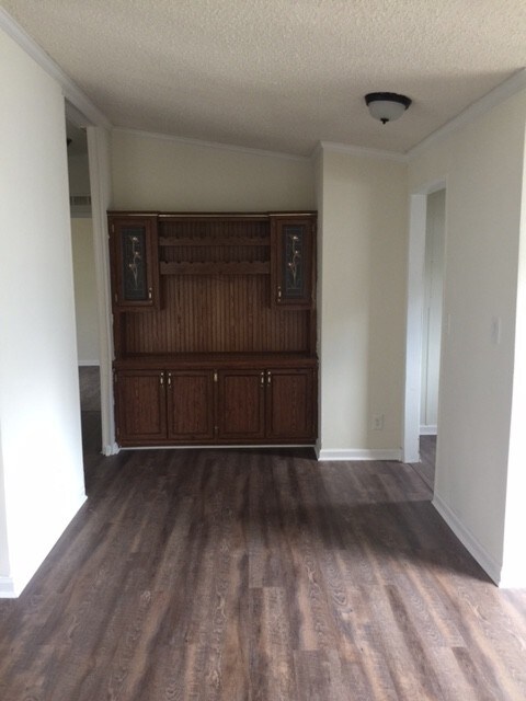 Building Photo - 126 Carlton Dr