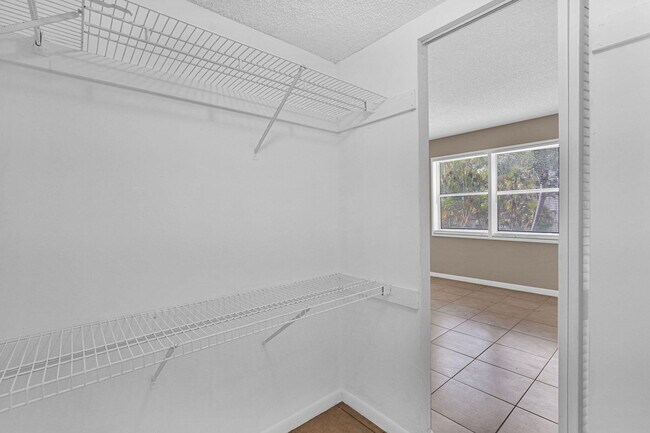 Building Photo - 3360 Spanish Moss Terrace