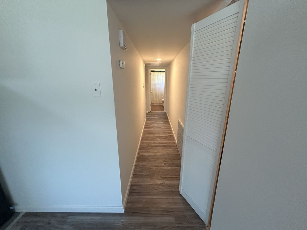 Building Photo - 10748 Tropic Dr