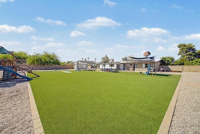 Building Photo - 6315 E Delcoa Ave