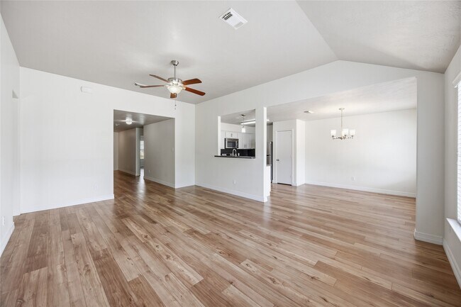 Building Photo - 2619 Dylans Crossing Dr
