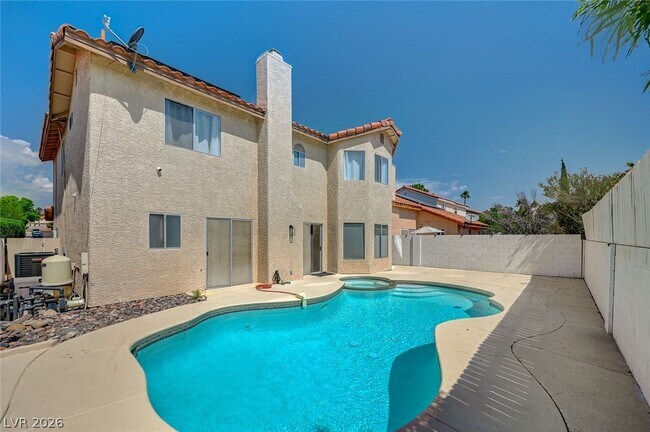 Building Photo - 3200 Ivory Coast Dr