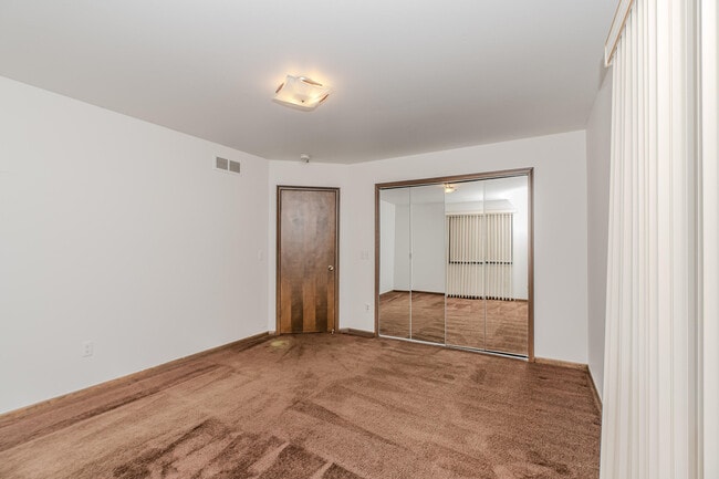 Building Photo - 22745 Wrexford Dr