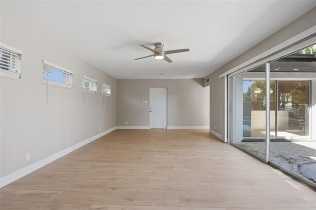 Building Photo - 405 Shore Dr E