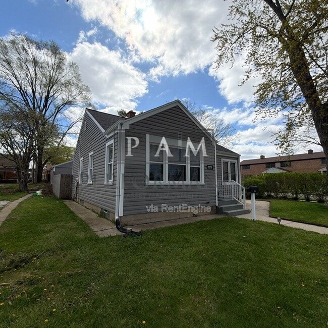 Building Photo - 3270 S 24th St