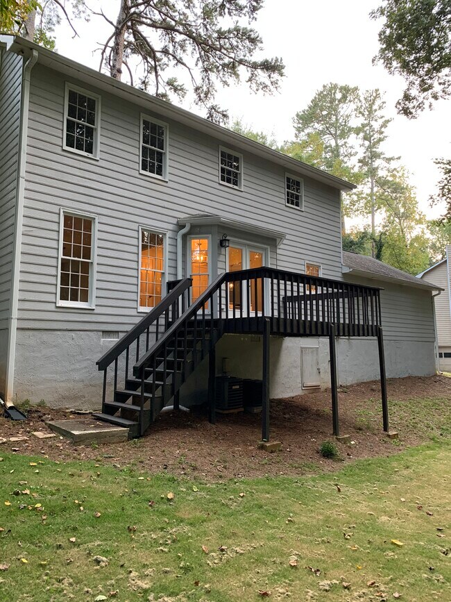 Building Photo - 4037 Coyte Dr