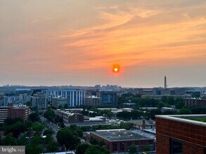 Building Photo - 1211 Van St SE
