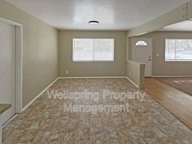 Building Photo - 6552 Valley Ave