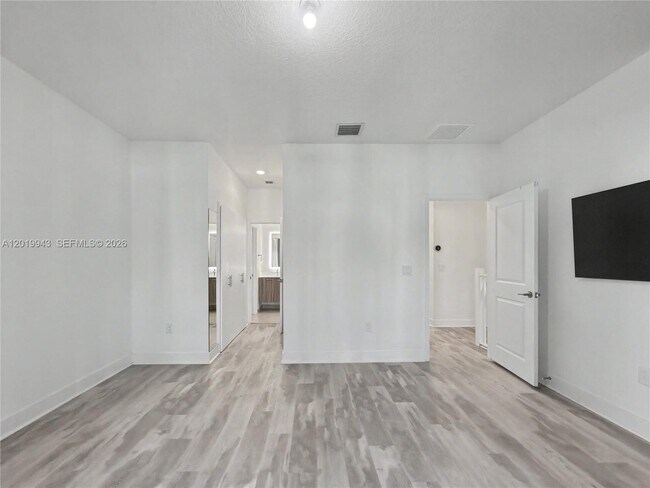Building Photo - 4527 NW 83rd Path