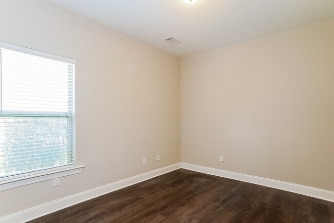 Building Photo - Spacious 4 Bedroom Home in Grovetown!