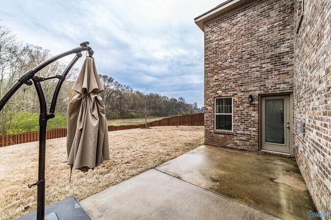 Building Photo - 15036 Lakeside Trail SW