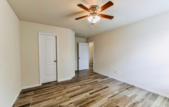 Building Photo - 23703 Early Maple Ct