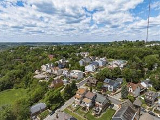 Building Photo - 420 Catoma St