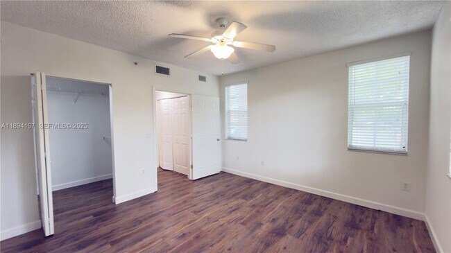 Building Photo - 2440 E Preserve Way