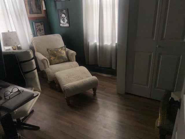 Building Photo - 809 SW 5th Ave