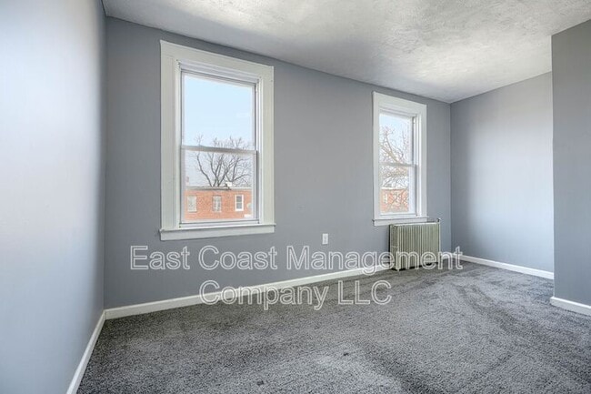 Building Photo - 3213 Elmley Ave