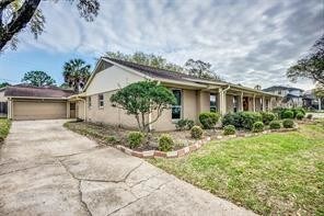 Building Photo - 4934 N Braeswood Blvd