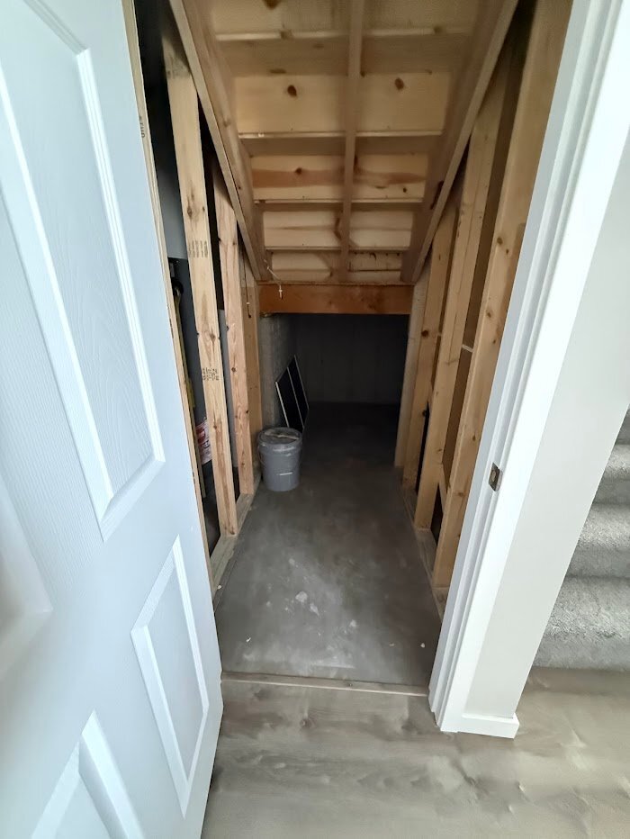 Building Photo - 5995-5995 Hanson Ct