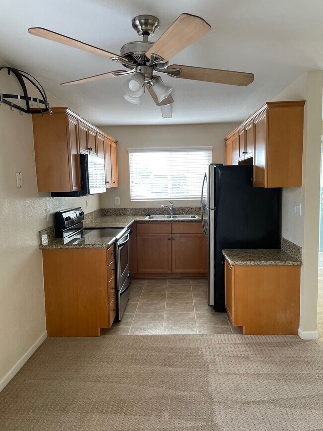 Building Photo - BEADNELL-QUIET UPGRADED CONDO IN GATED COMMUNITY W/ POOL
