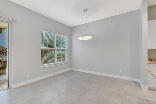 Building Photo - 4924 Pointe Midtown Way