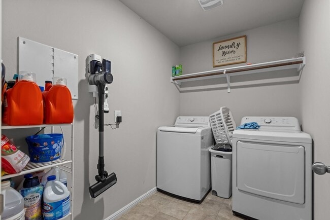 Building Photo - 7108 Red Cyn Rd