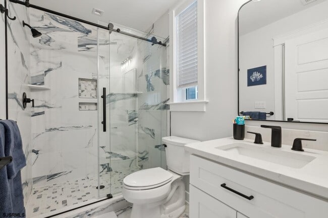 Building Photo - 9412 Ventnor Ave