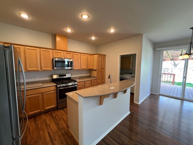Building Photo - 4 Bedroom - 3 Bath Home - available June 1...