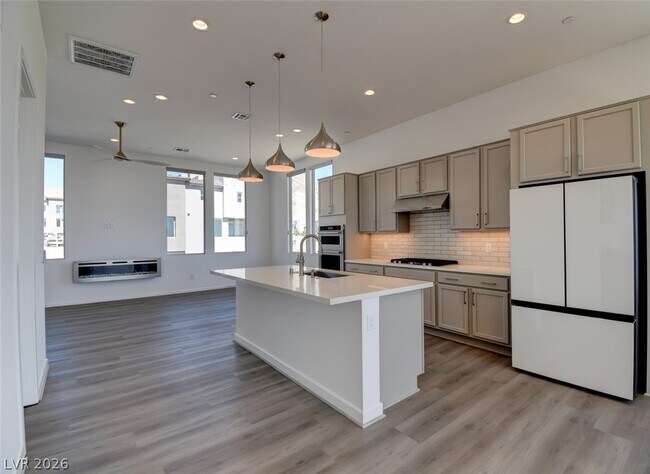 Building Photo - 1550 Stone Perch St