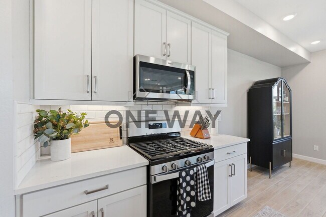 Building Photo - 5832 E Rose Gdn Ln