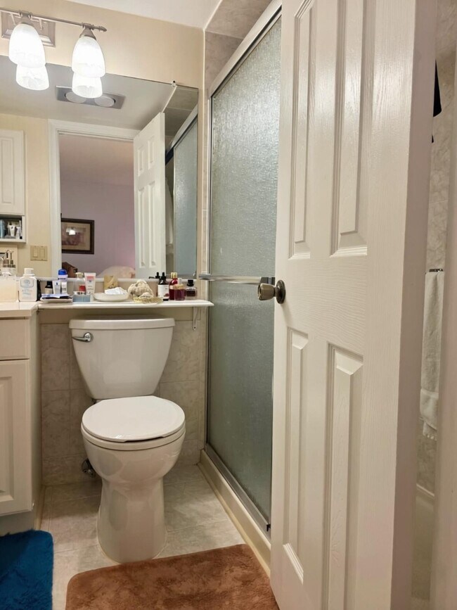 Building Photo - 563 Durham Cir