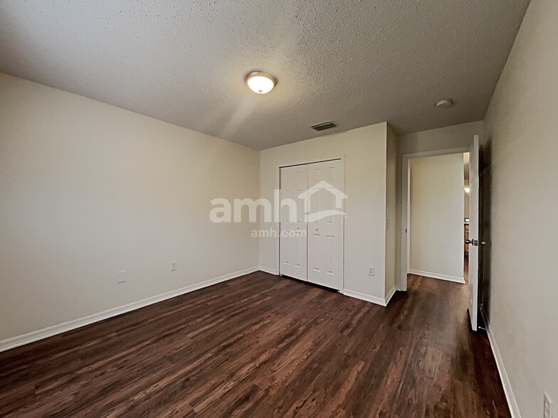 Building Photo - 4334 Country Hills Blvd