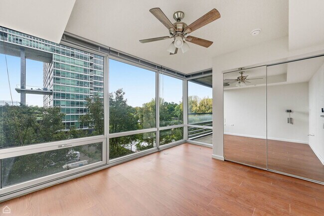 Building Photo - 9725 Woods Dr