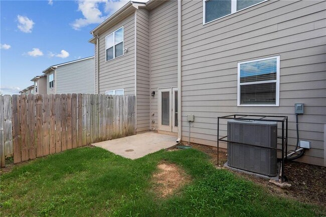 Building Photo - 1881 Plainsboro Dr