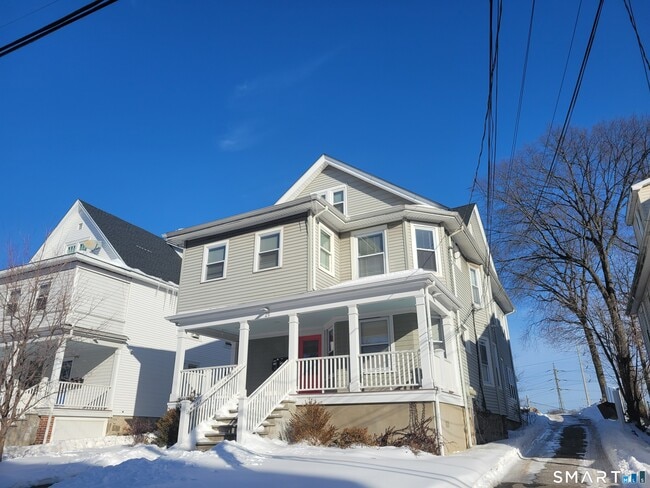 Building Photo - 21 Quintard Terrace