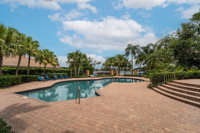 Building Photo - 1780 Pierside Cir