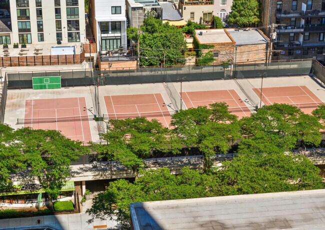 Building Photo - 1255 N Sandburg Terrace