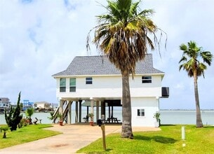 Building Photo - 1122 Makatea St