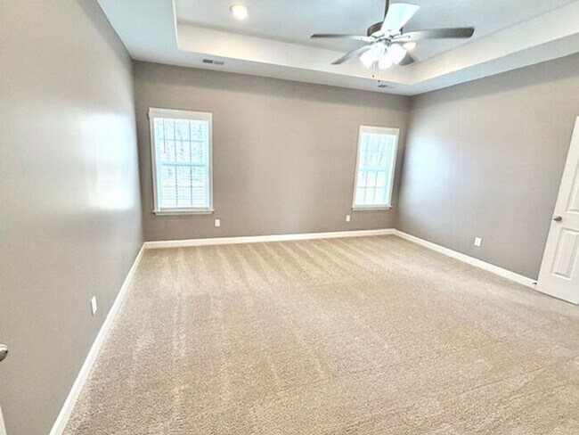 Building Photo - AVAILALBE NOW! Beautiful Home in Olive Branch.