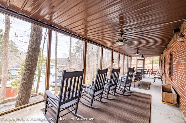 Building Photo - 418 Fiddlers Ghost Cir