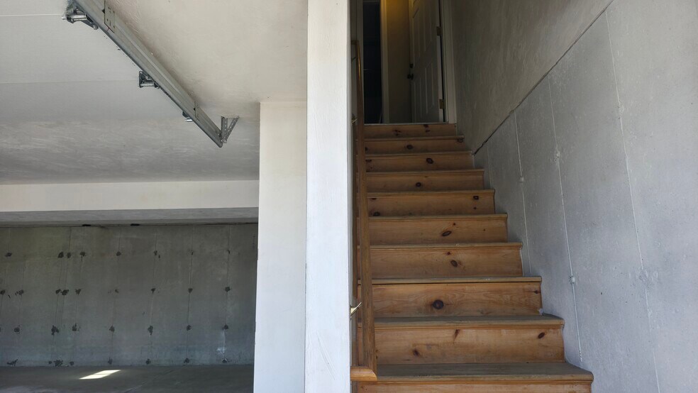 Building Photo - 1 Rosamond St