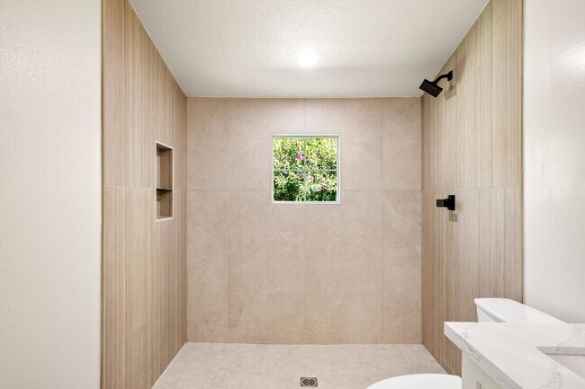 Building Photo - Modern Beauty of Downtown Roseville - 3 Be...