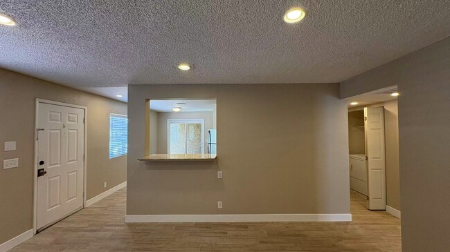 Building Photo - 5111 W Pioneer Ave