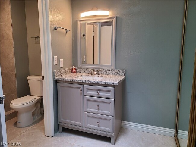 Building Photo - 6751 Ledgewood Dr